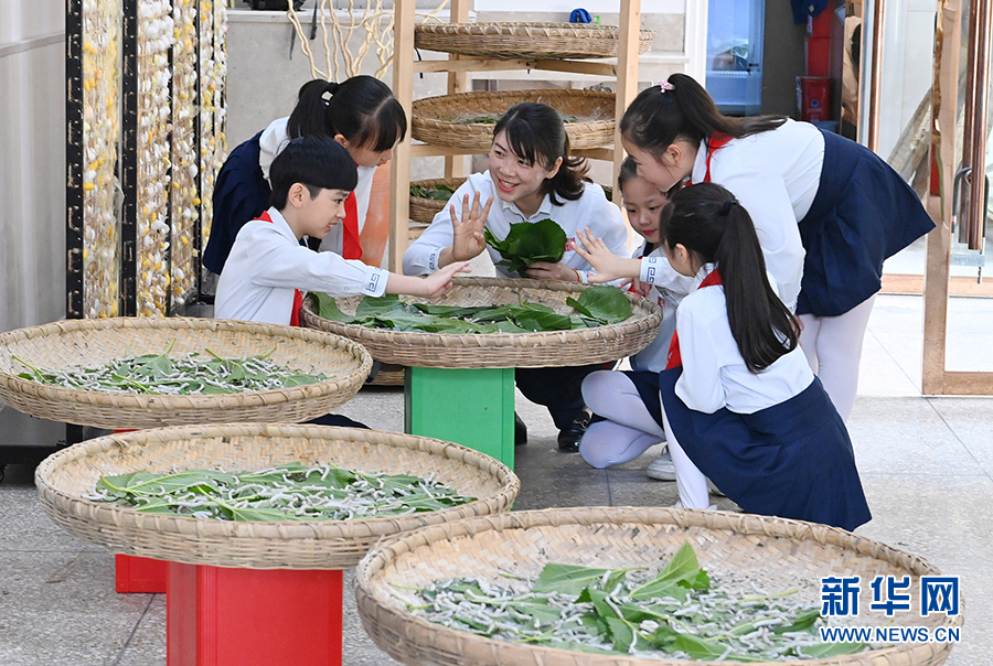 随着美国施压加剧